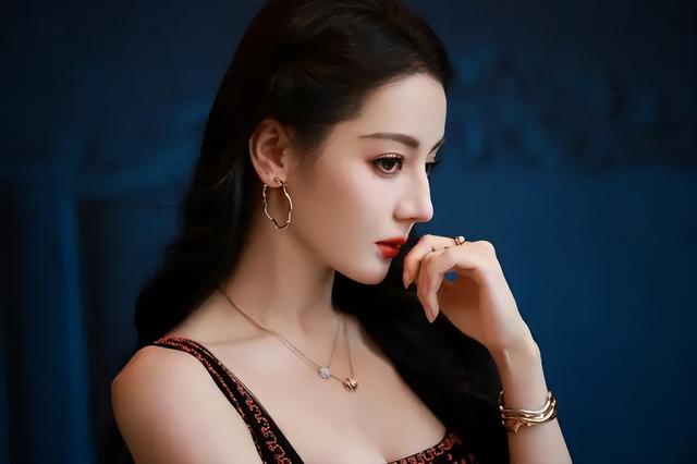 网友评出2023年四大女顶流,实力与魅力并存,第一名是内娱常青树