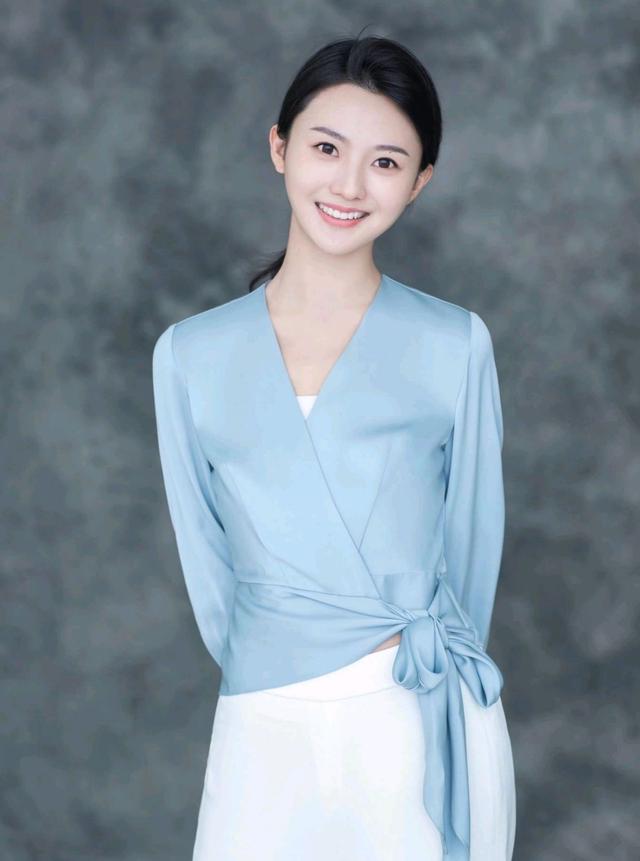 央视中文国际频道十大新闻美女主播,谁实力最强?