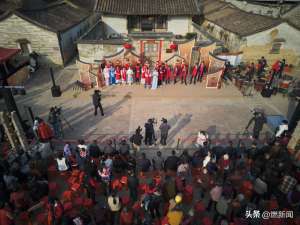 中国最火女主播(“85 后”福建女主播燃“村晚”，唱火木偶老戏)