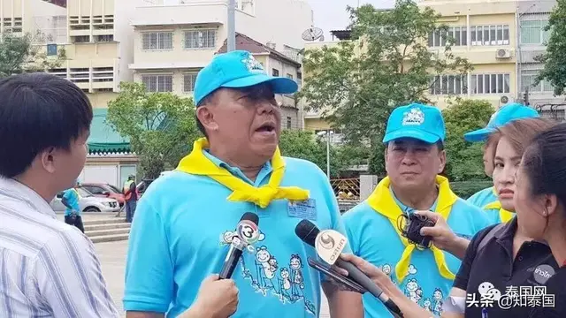 佛祖，蜥蜴，避孕套，同性恋聚会，以及曼谷市长的赌局