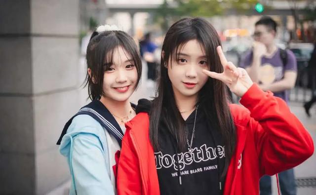大小乔只会耍宝，苏杉杉唱歌跑调，SNH48为何难培养出色的偶像？