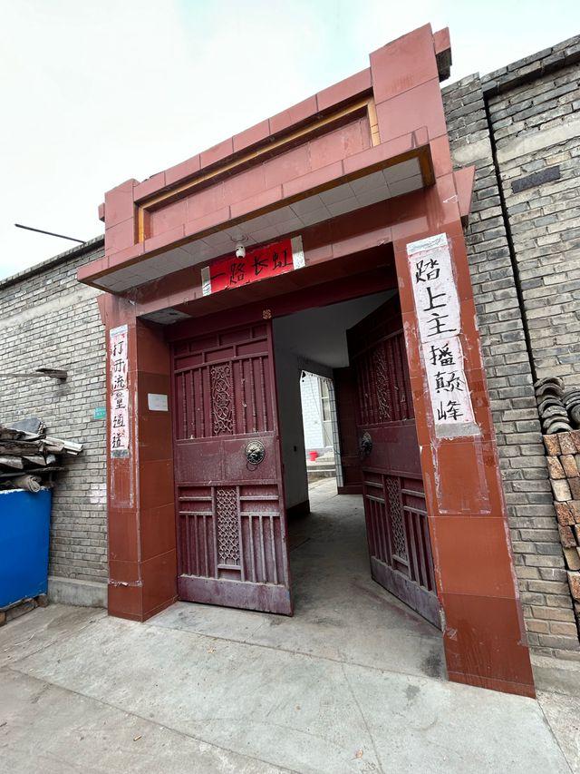 网红夫妇开“老头乐”直播遇车祸身亡 家里留下2个孩子