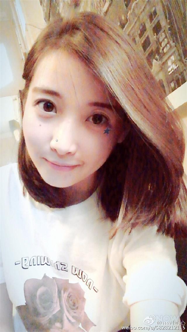 爱奇艺广告里唱《Fly away》的主播是谁？
