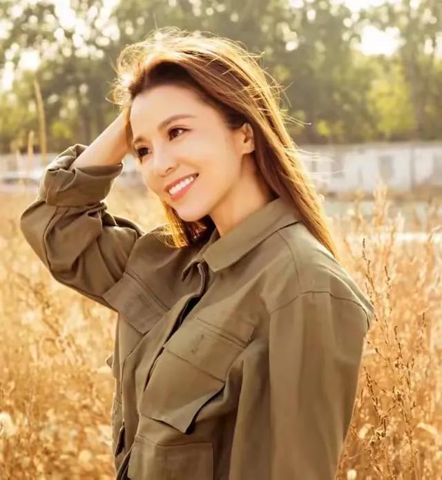 那些央视出品的女主持人有多绝！个个才貌双全，你最想娶哪一位？
