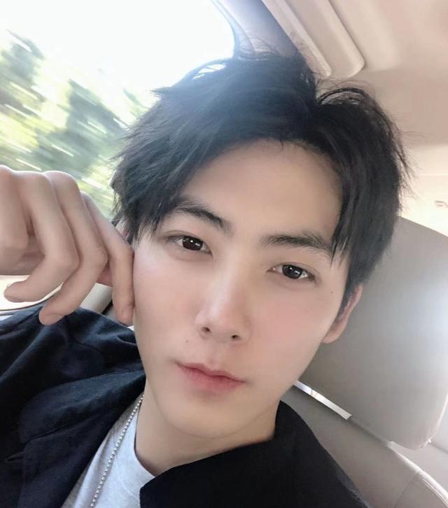 女星“大王”在节目向男友求婚,闺蜜杨紫周扬青毛不易围观送祝福