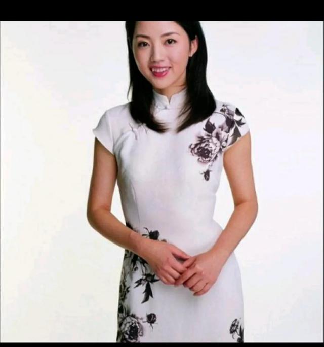 气象女主播杨丹:从音乐梦想到气象女神,再到幸福妈妈的华丽蜕变