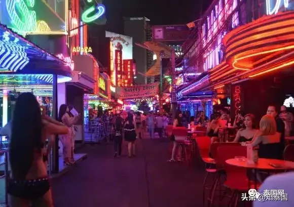 佛祖，蜥蜴，避孕套，同性恋聚会，以及曼谷市长的赌局