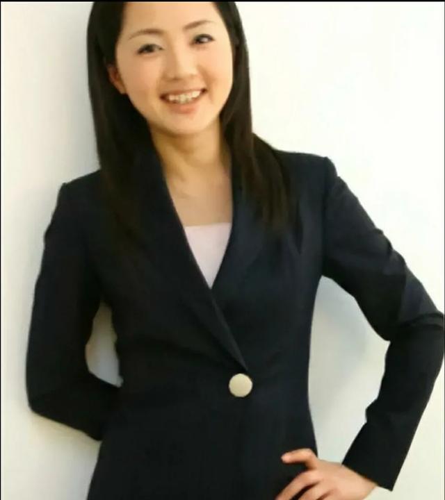 气象女主播杨丹:从音乐梦想到气象女神,再到幸福妈妈的华丽蜕变