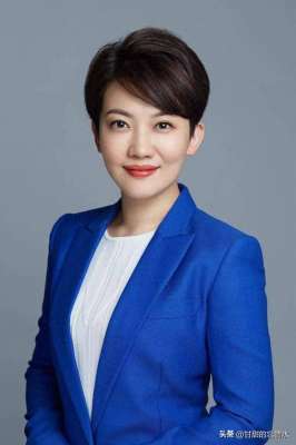 十大最美网络女主播(央视中文国际频道十大新闻美女主播，谁实力最强？)
