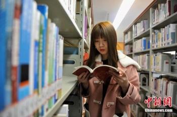 台湾电竞女主播:遇到武汉玩家,会特别说“加油”