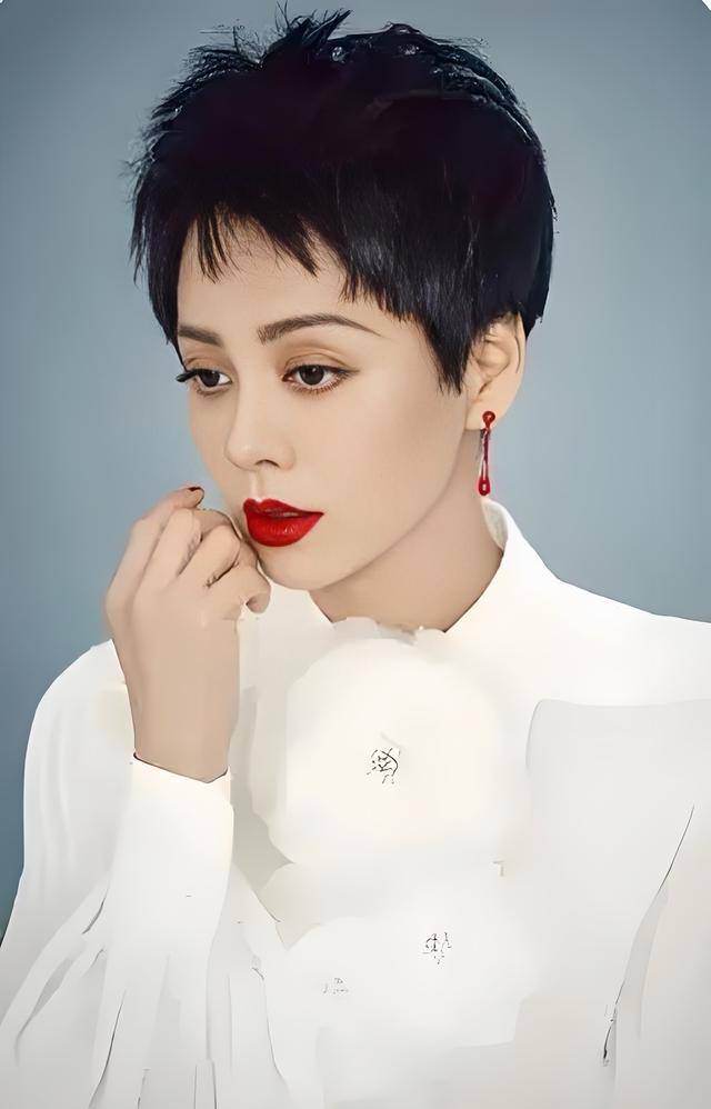 《大宅门》10位美人集锦，自然耐看还不撞脸，打酱油的都惊鸿一瞥