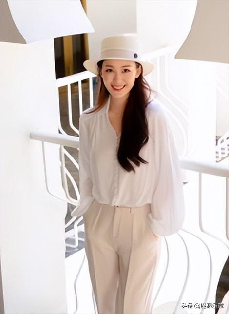 27岁美女主播郭凯旋亮相《新闻报道》,她竟是印海蓉的“徒弟”