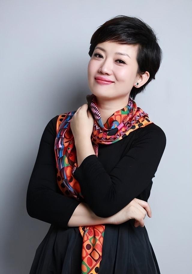 央视《中国新闻》女主播魅力盘点，谁才是你心中的最佳？