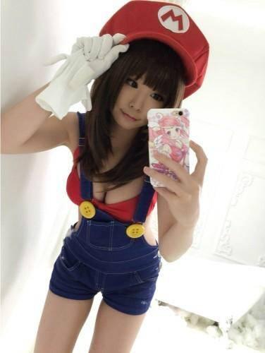 这样的水管工也可以么？ 萌妹cos女体马里奥