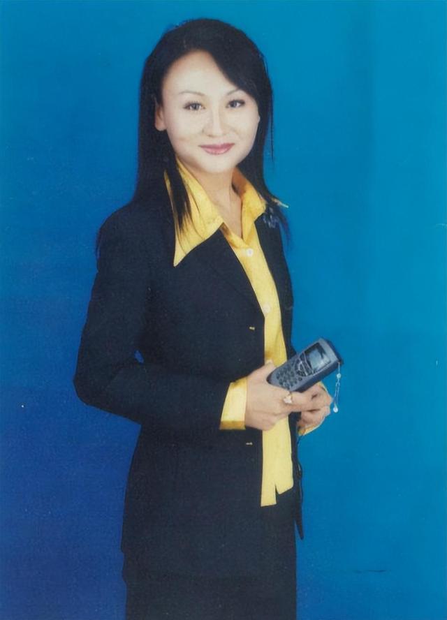 央视女主持曹晴,嫁给美国富豪被虐待,一年后饿得皮包骨头