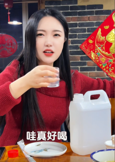 盘点全网喝酒的六大美女,你觉得谁最能喝