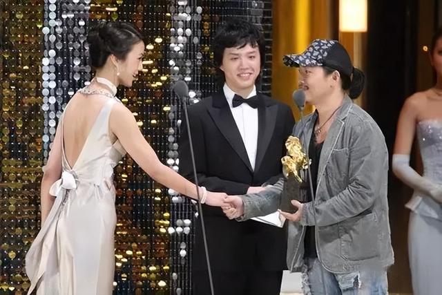 不怪韩国人偏心汤唯,高清镜头下,她全场最美