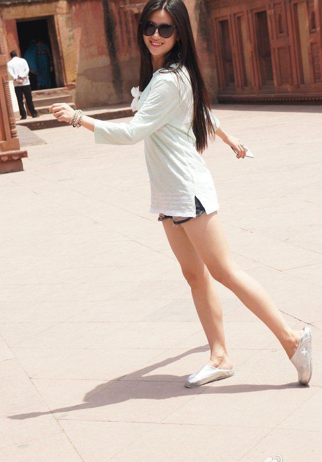 NBA女主播徐小溢私房照曝出，身材完美堪比平面模特