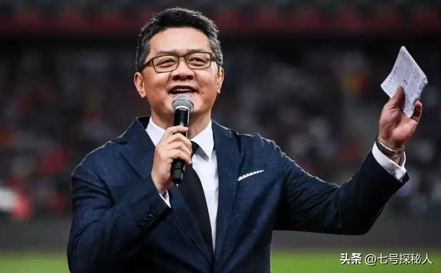 央视主持人张斌,被妻子当众揭发出轨,如今二人怎么样了?