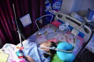 麻雀喳喳女主播哪里人(被诊断“活不过4岁”，但她已与世界较量20年还出了诗集)