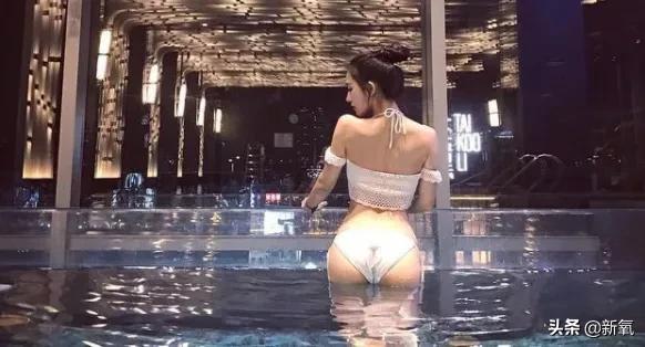 48岁照样演少女?!还被富豪追求上热搜,她段位太高了...