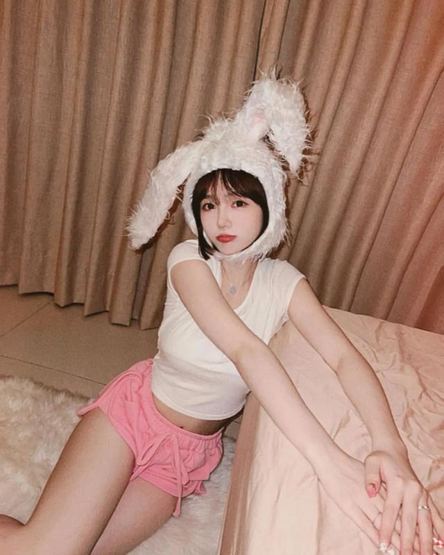 可爱与性感并存,台湾短发萌妹电竞美女主播魅力写真大赏