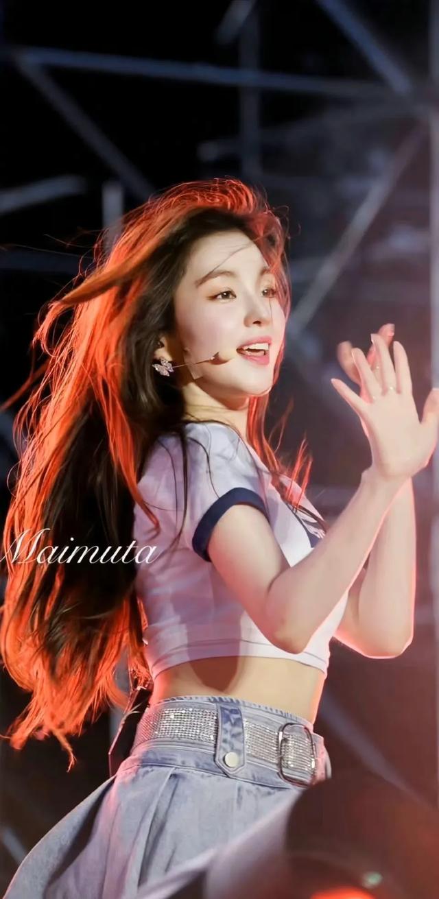 韩国群众呼声最高的91年美女女星!裴珠泫