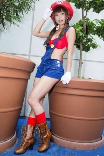 这样的水管工也可以么？ 萌妹cos女体马里奥