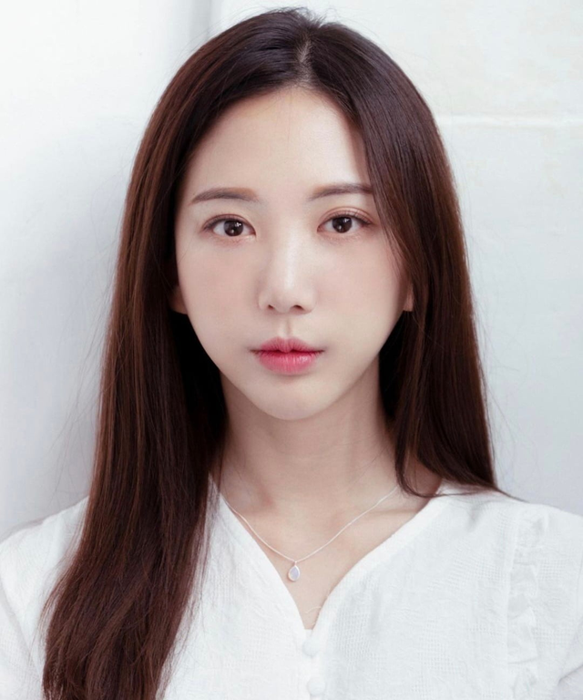 28岁韩国美女气象主播离世,17封遗书泪诉职场霸凌,被嘲“妍珍”