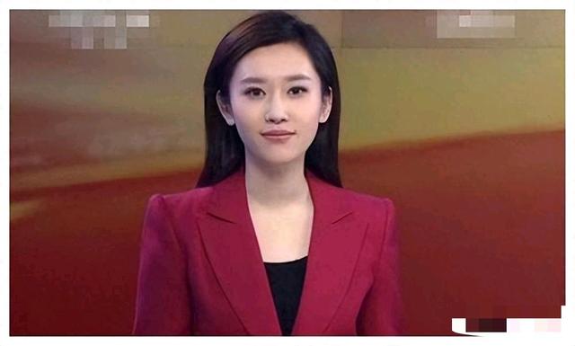 央视新锐主持人王音棋,音色好听,长相清纯,琴棋书画皆美好