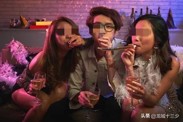 直播捅女性屁股,揭秘:低俗网红背后四千万粉丝的黑产业链