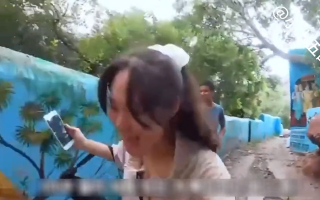 毁三观！韩国女主播到印度旅游被男子尾随露私处，评论区相当炸裂