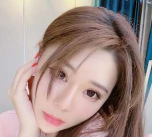 韩国美女主播瑟妃全套(直播说漏嘴？一女主播说出两条后路，网友：居然还能这样？)