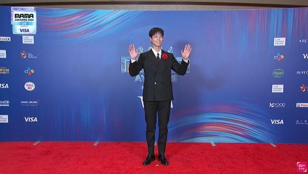 2024MAMA/JYP:跳到60岁! KATSEYE多国语言问候、ILLIT俏皮登场