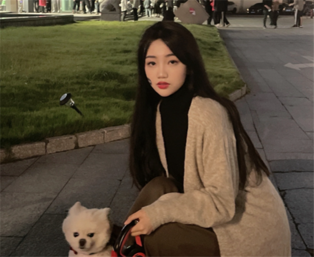 LPL女解说、女主持人破防,同时掉眼泪,小钰自责十月哭着练英雄