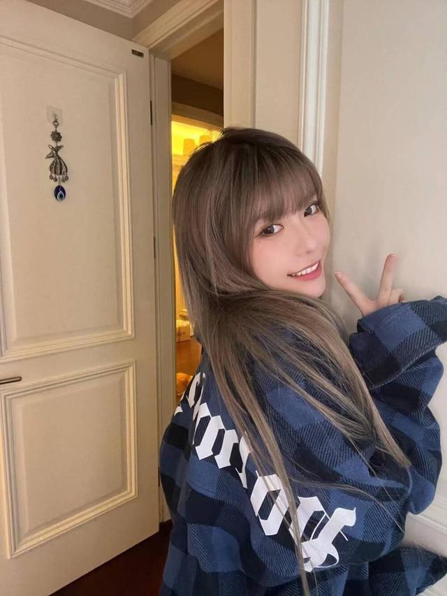从电竞一姐到快手妖王:周淑怡3次转型背后的流量搏杀术