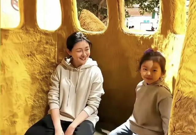 小玥儿“神操作”迁京计划与选墓园举动引热议 。