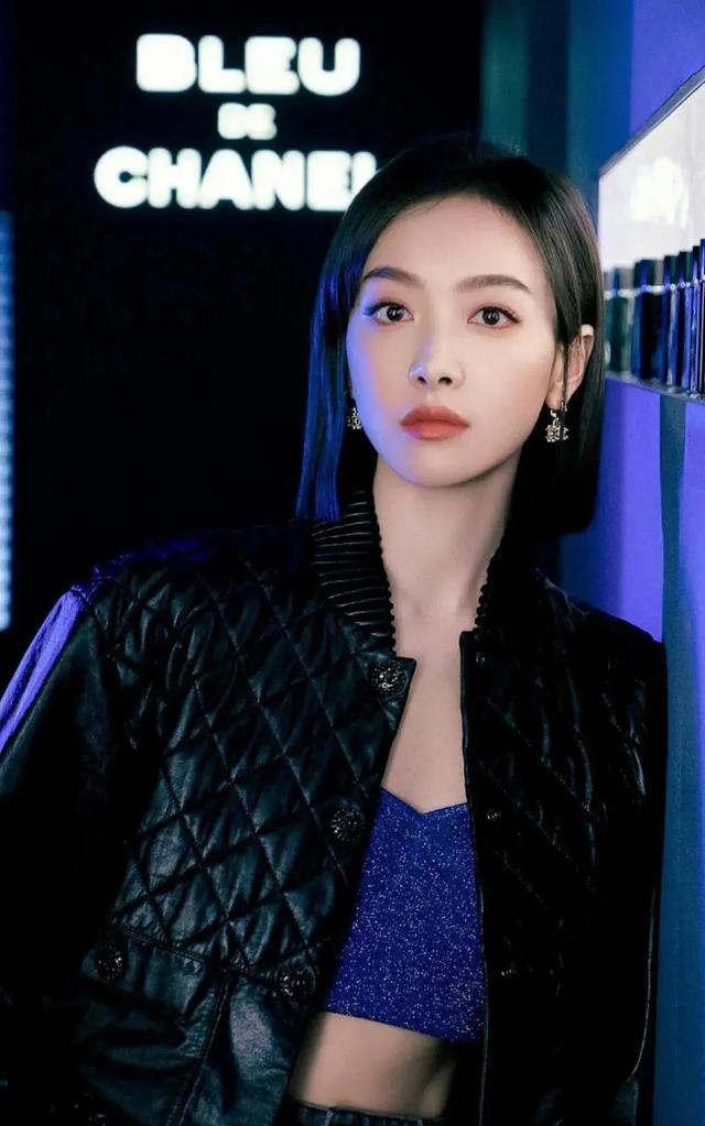“明媚美人”宋茜
