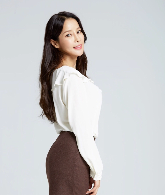 韩国第一网红米娜:丰乳肥臀女神,用才华征服世界!
