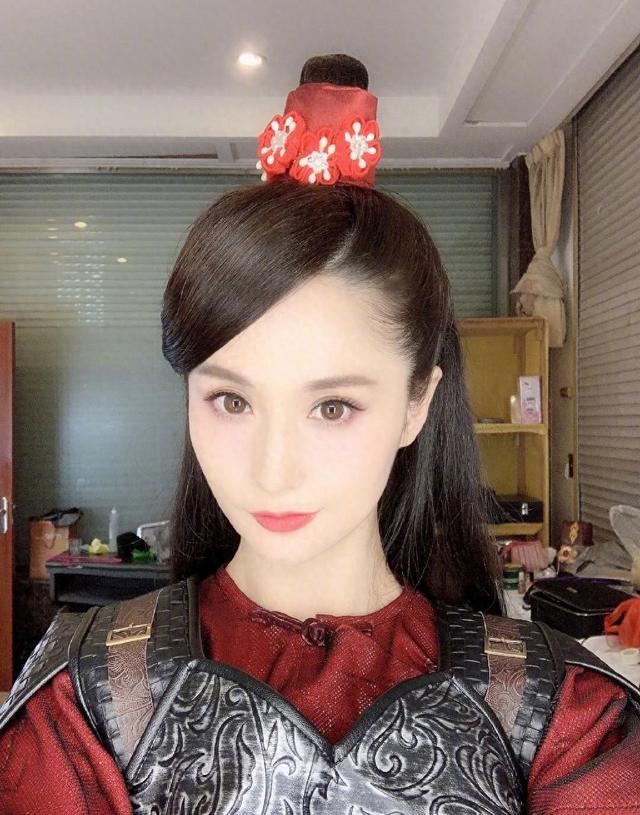 她是主演《肉蒲团》的3D女神,如今混迹直播间,颜值大变