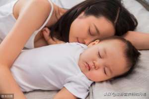 女主播娜娜 溢奶(宝宝嘴巴有臭味，是上火？还是病了？宝宝口气问题，看这篇就够了)