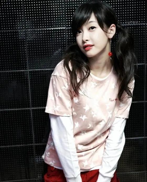 “明媚美人”宋茜