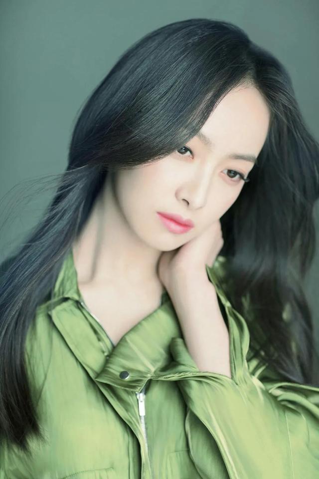 “明媚美人”宋茜