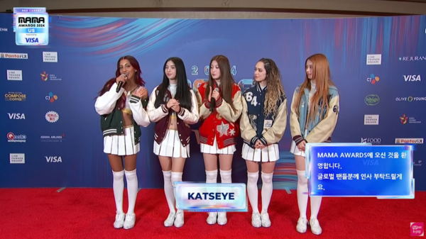 2024MAMA/JYP:跳到60岁! KATSEYE多国语言问候、ILLIT俏皮登场