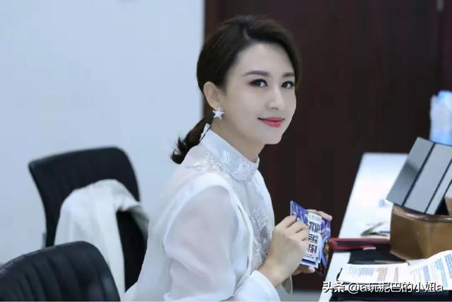 嫁给70岁富翁?包养四个男人?央视女主持人私生活谣言有多离谱?