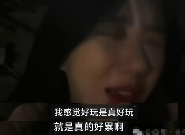 呆妹儿泰国旅游,深夜独自在海边直播,直言有点害怕但就是不回去