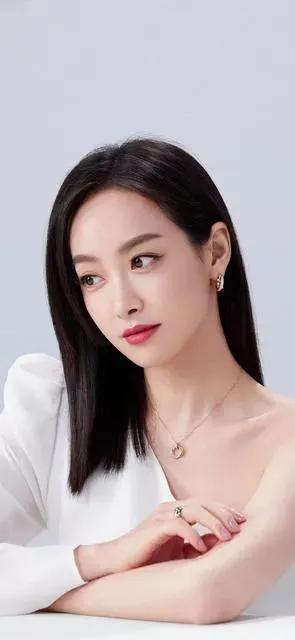 “明媚美人”宋茜