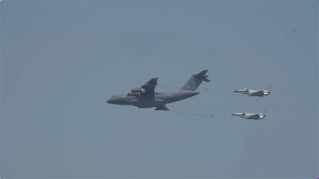 空中加油专项训练！空军首次在院校组织实施！