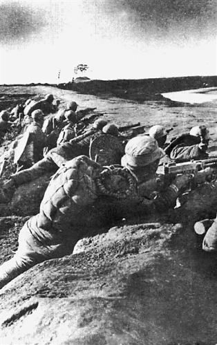 游击健儿逞英豪