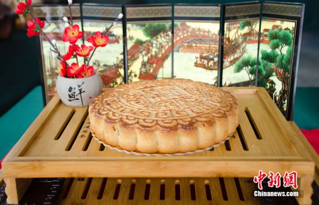 饼大如月盘、皮薄馅足……连苏东坡都夸的大月饼，你吃过吗？